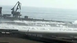 Fuerte maretazo en las playas del sur de Lima