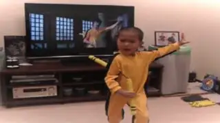 YouTube: niño que imita perfectamente a Bruce Lee se vuelve viral en las redes