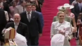 Alberto II de Mónaco y esposa Charlene bautizaron a sus mellizos