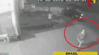Brasil: cámara de seguridad registra cómo mujer asesina a su expareja