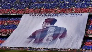Barcelona: Xavi Hernández fue recibido con espectacular mosaico en el Camp Nou