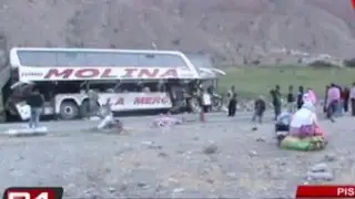 Choque entre bus y tráiler deja cuatro muertos en Pisco