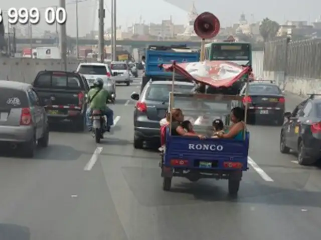 WhatsApp: niños viajan en tolva de mototaxi en la vía Evitamiento