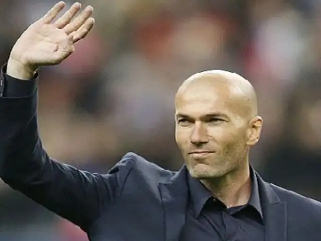 Zinedine Zidane obtuvo licencia de entrenador para dirigir en Primera División