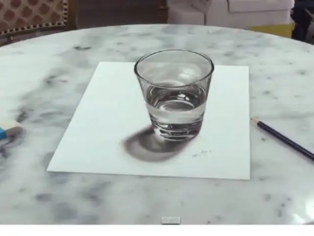 VIDEO : ¿Realidad o ilusión óptica? Este vaso de agua te puede confundir