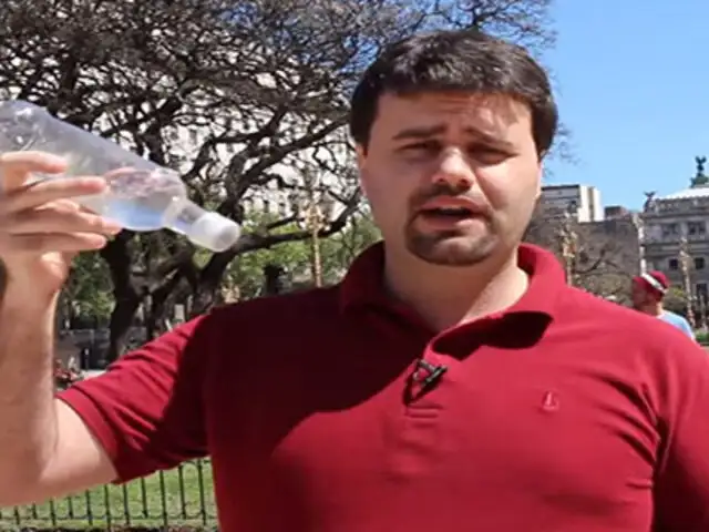 VIDEO : ¿Cómo hacer fuego con una botella de agua?