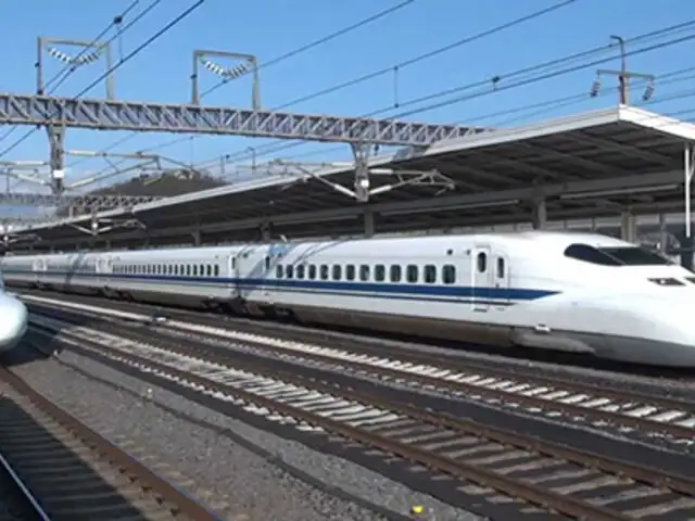 VIDEO : japoneses limpian un tren bala en sólo 7 minutos