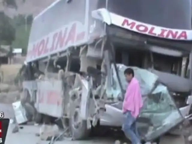 Pisco: cuatro muertos deja choque entre bus interprovincial con camión tráiler