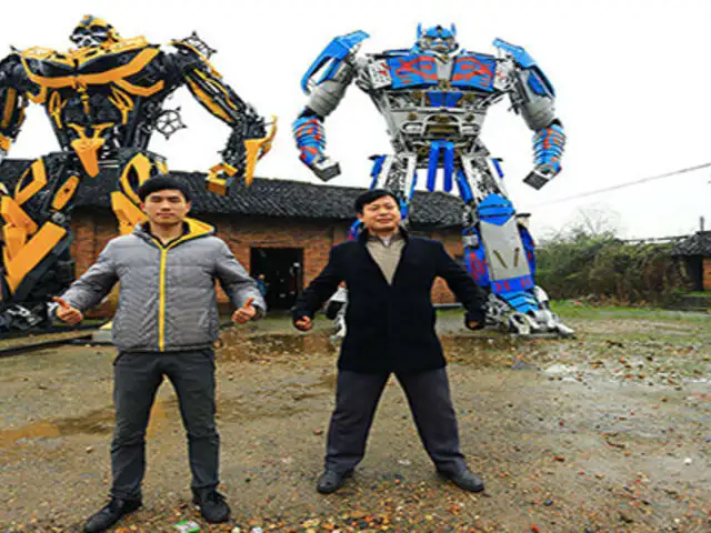 FOTOS : impresionantes réplicas de Transformers hechos con chatarra