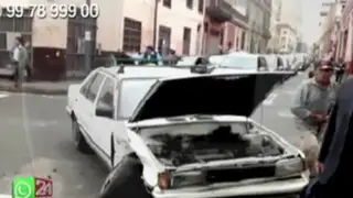 WhatsApp: taxista pierde el control de su vehículo y ocasiona accidente en el Centro de Lima