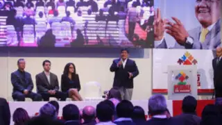 Rómulo Mucho lanza su candidatura a la presidencia rumbo al 2016