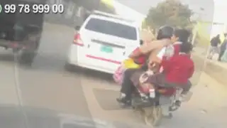 WhatsApp: policía traslada a niños en moto sin las mínimas medidas de seguridad