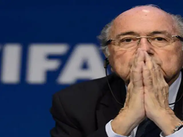Sorpresivamente Josep Blatter renuncia a la FIFA y convoca a elecciones
