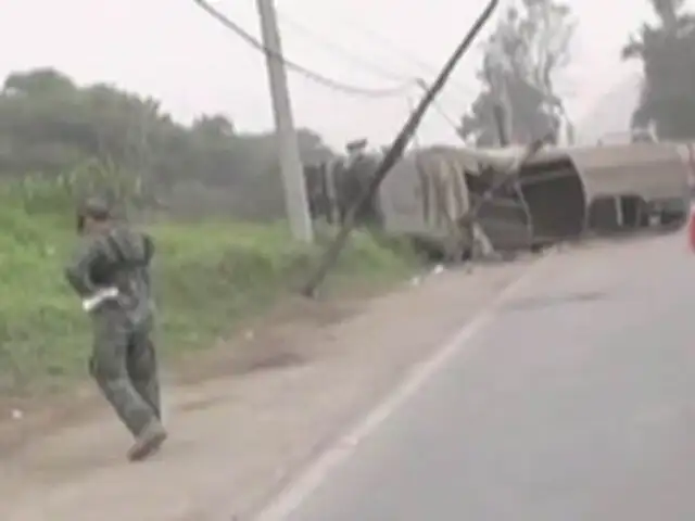 Camión portatropa se volcó en Huarochirí dejando 15 militares heridos