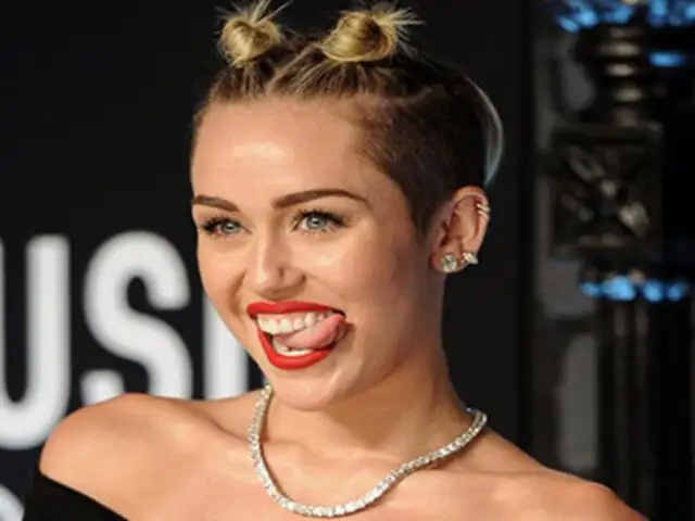 Instagram: Miley Cyrus provoca a sus seguidores con foto semidesnuda