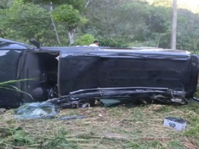 Despiste de camioneta deja dos muertos y un herido en Ayacucho