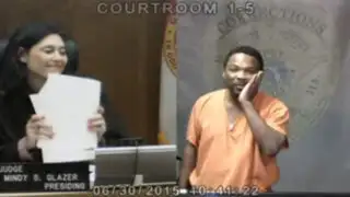 VIDEO : jueza reconoce a ex compañero de colegio al dictarle sentencia