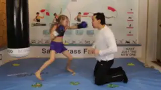 YouTube: niña de ocho años da 'cátedra' de boxeo a maestro