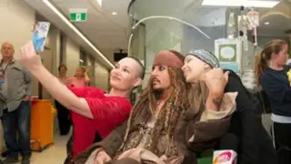 Australia: Johnny Depp visitó hospital para niños vestido de 'Jack Sparrow'