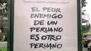 ¿El peor enemigo de un peruano es otro peruano?: psicólogo analiza campaña de polémicos carteles