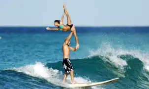 Hawái: surfistas sorprenden con increíbles acrobacias sobre la tabla
