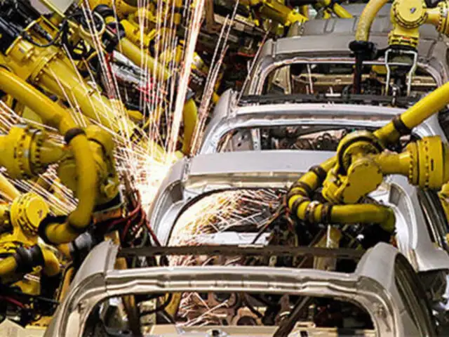 Alemania: robot  fuera de control mata a trabajador en una fábrica de autos