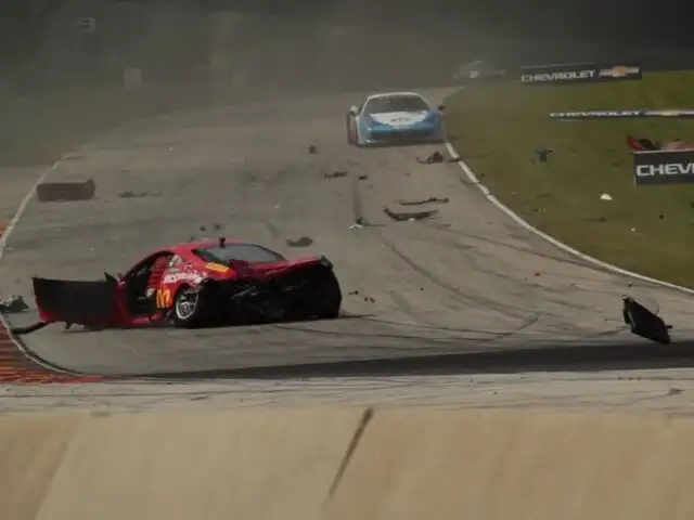 Espectacular accidente en el Ferrari Challenge en Estados Unidos