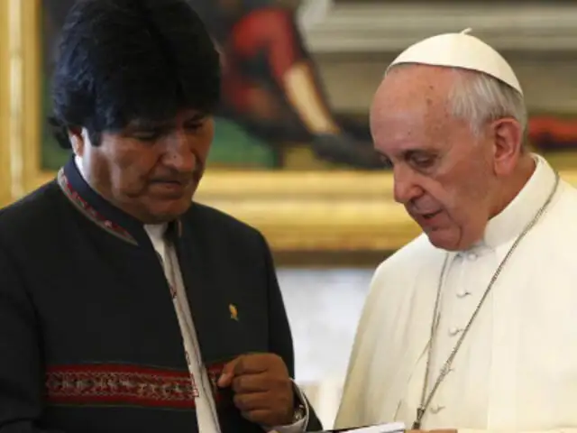 Bolivia: Papa Francisco dejó las condecoraciones que le dio Evo Morales