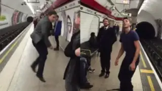 YouTube: esperaban aburridos el tren y decidieron "jugar" ping pong en plena estación