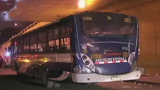 Surco: choque entre buses deja más de 20 heridos