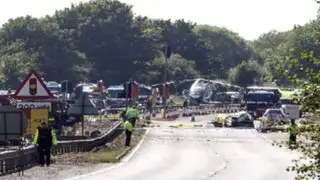 Caída de avión militar durante exhibición deja siete muertos en Inglaterra