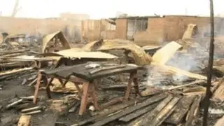 Incendio consumió taller de carpintería en San Juan de Lurigancho