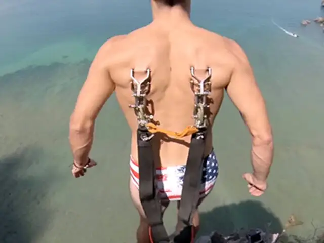 YouTube : este es el salto en paracaídas más extremo que podrás ver