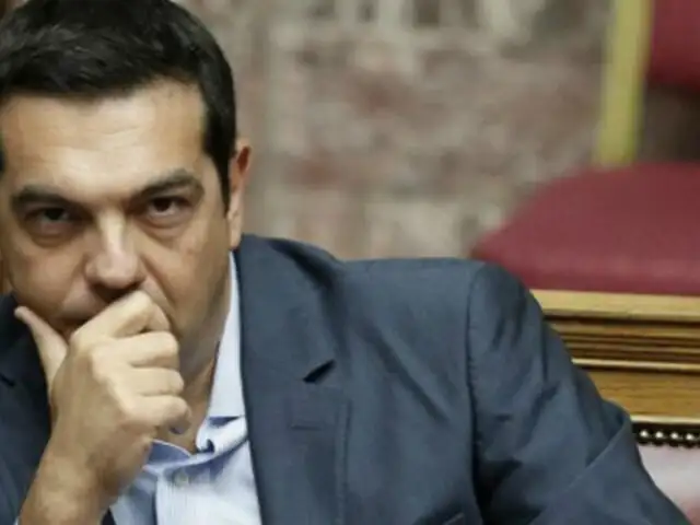 Grecia: primer ministro renuncia por crisis político-económica