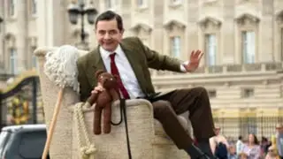 Mr.Bean celebra sus 25 años frente al Palacio de Buckingham