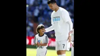 CR7 cumple sueño de niño refugiado agredido por periodista