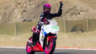 Aída Martinez sufre aparatosa caída durante competencia de motos