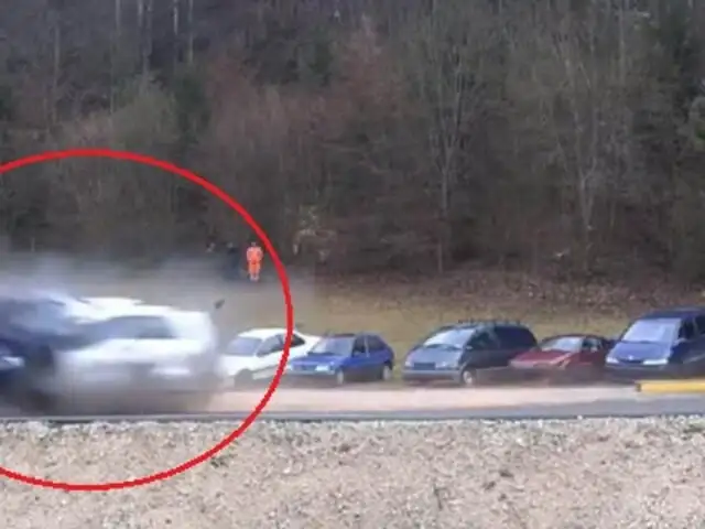 Impactantes imágenes: mira cómo queda un auto al chocar a 200 km/h