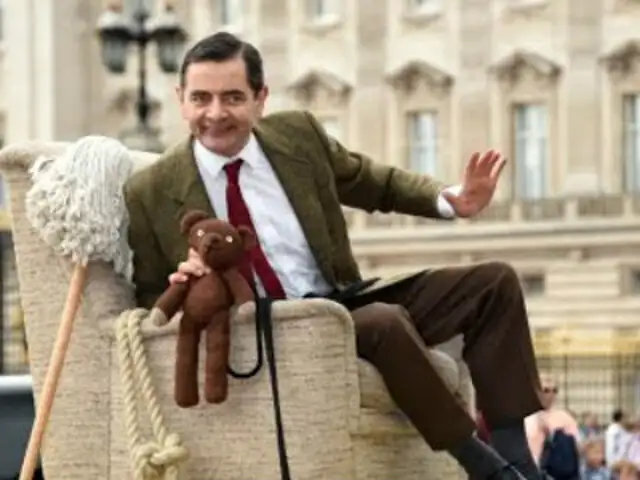 Mr.Bean celebra sus 25 años frente al Palacio de Buckingham