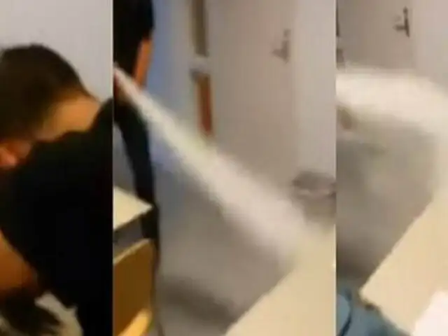 VIDEO: maestro despierta a alumno dormilón utilizando un extintor