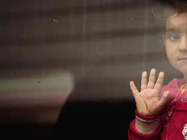 VIDEO: el gesto de esta niña alemana con una refugiada siria conmovió al mundo entero