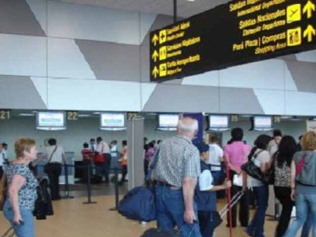 Aeropuerto Jorge Chávez: detienen a cubanas con pasaportes falsos