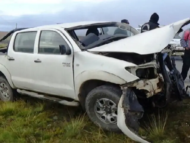 Choque entre auto y camioneta deja dos muertos en Chiclayo