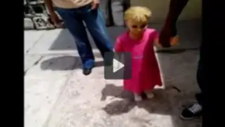 YouTube: terrorífica muñeca que camina sola sorprende a todos en México