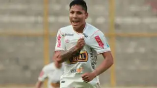 Universitario venció 2-0 a San Martín y es líder del Torneo Clausura