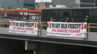 Colocan carteles de respaldo a Julia Príncipe  en la Vía Expresa