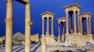 Siria: Estado Islámico dinamita columnas en Palmira y mata a tres personas