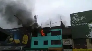 Rímac: incendio consumió local en el mercado de Caquetá