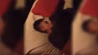 VIDEO: insólita reacción de hombre al hallar desconocido ebrio en su cama