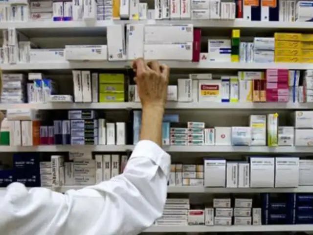 Gobierno anuncia que abastecimiento de medicamentos genéricos será gradual